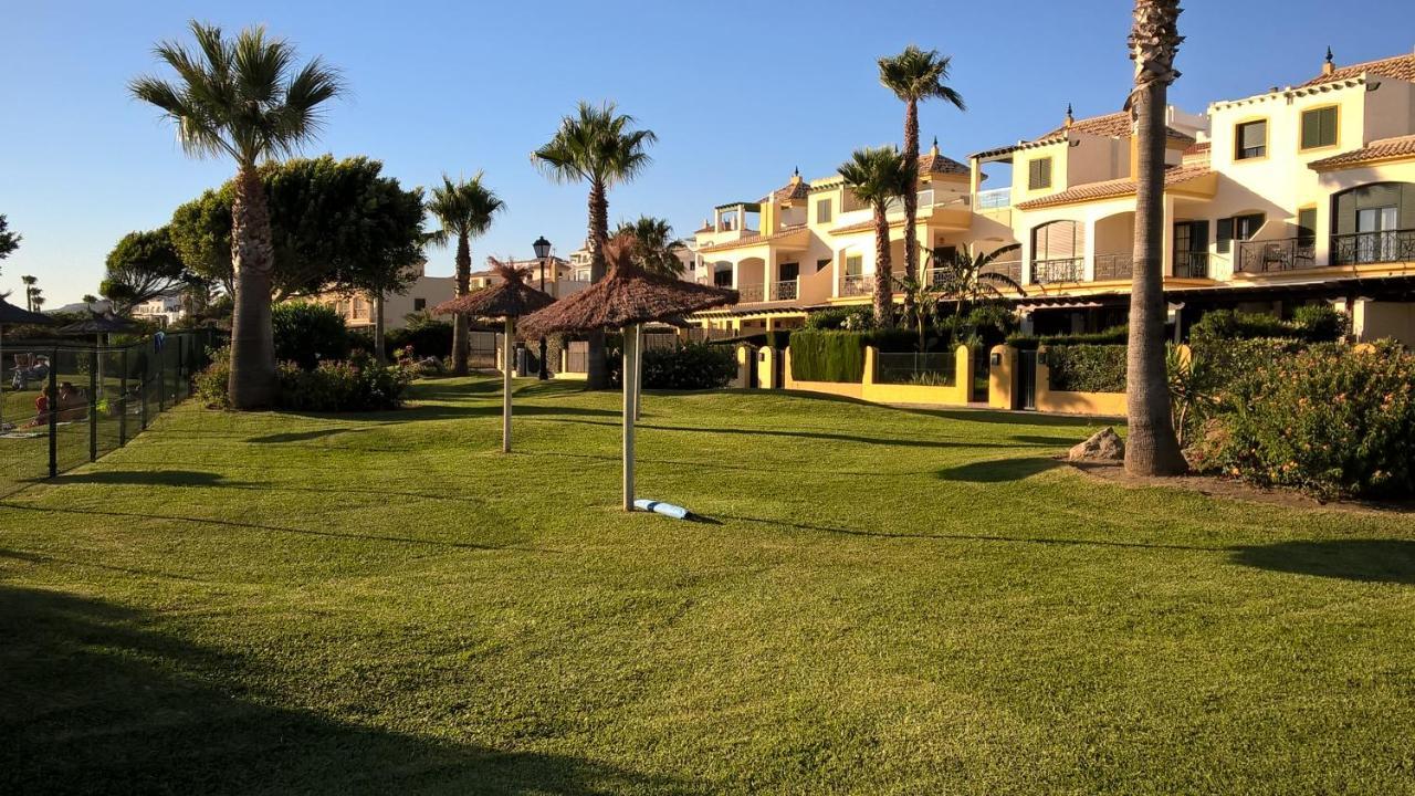 Atlanterra Bajo. Salida Directa. Urbanizacion De Lujo. Piscinas Canchas Padel. Wifi Y A/A 萨阿拉德洛斯阿图内斯 外观 照片