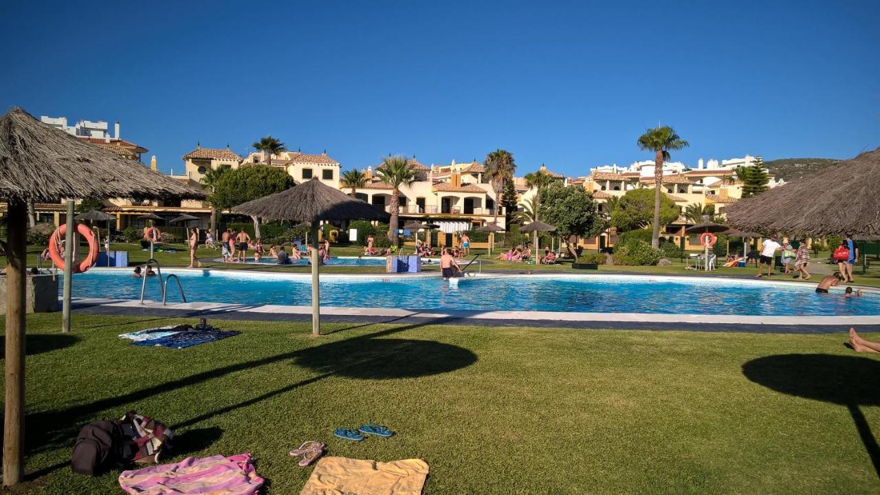 Atlanterra Bajo. Salida Directa. Urbanizacion De Lujo. Piscinas Canchas Padel. Wifi Y A/A 萨阿拉德洛斯阿图内斯 外观 照片